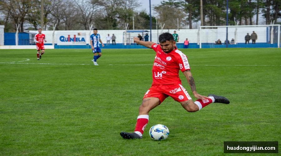 谈球吧app从赛场到屏幕，用热爱连接世界！🌐❤️